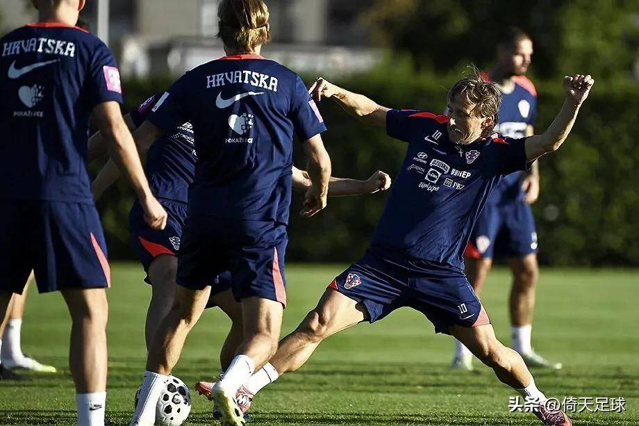 关于帕纳辛奈科斯今晚复出首秀；志在世预赛名次提升；气氛紧张；球探报告显示潜力的信息-尊龙网页版