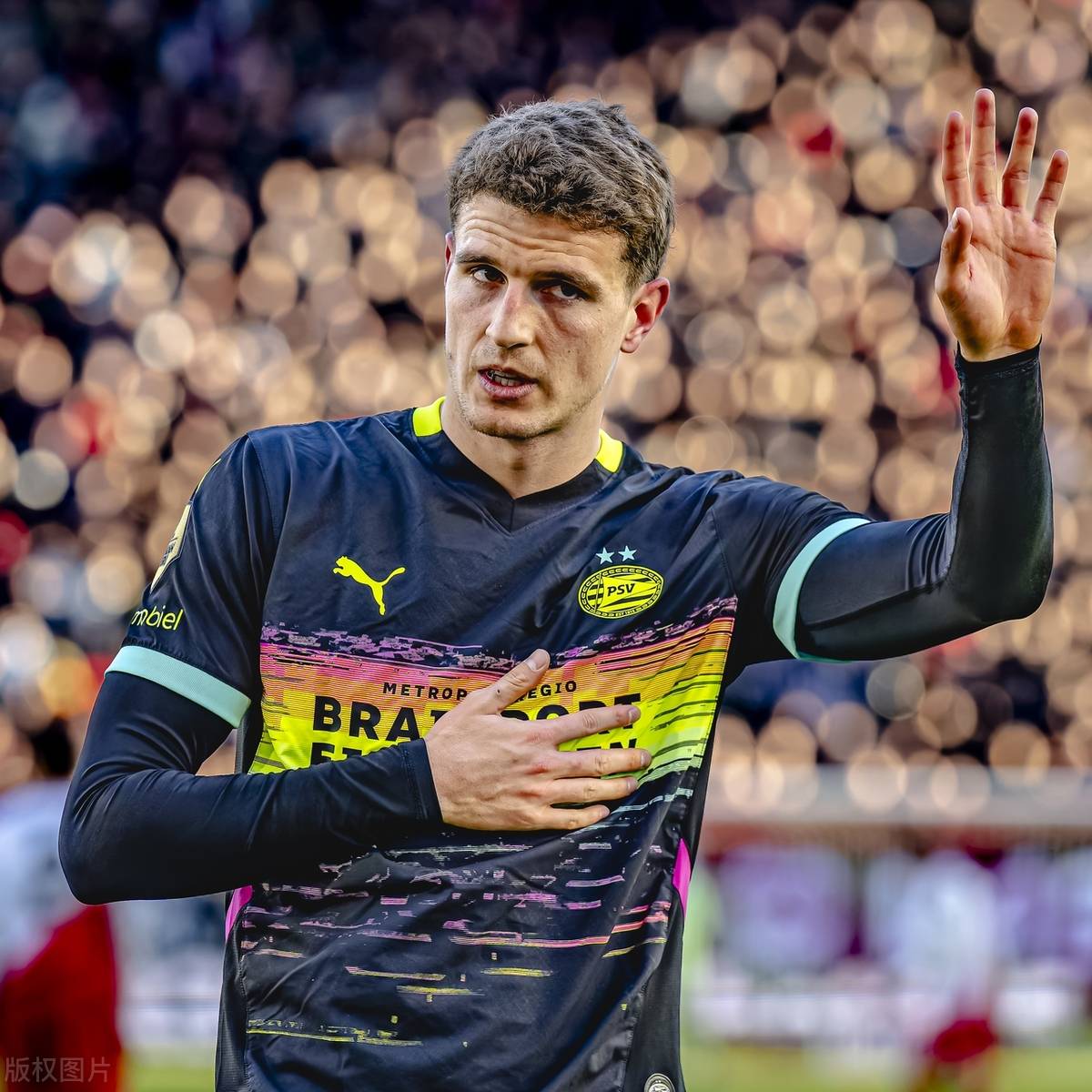 集结日突围战来临，埃因霍温围绕荷甲队长鼓劲，细节曝光，纪律约束更严格的简单介绍-尊龙体育平台